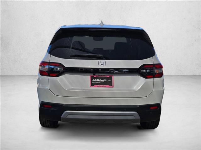 new 2025 Honda Pilot car, priced at $42,825