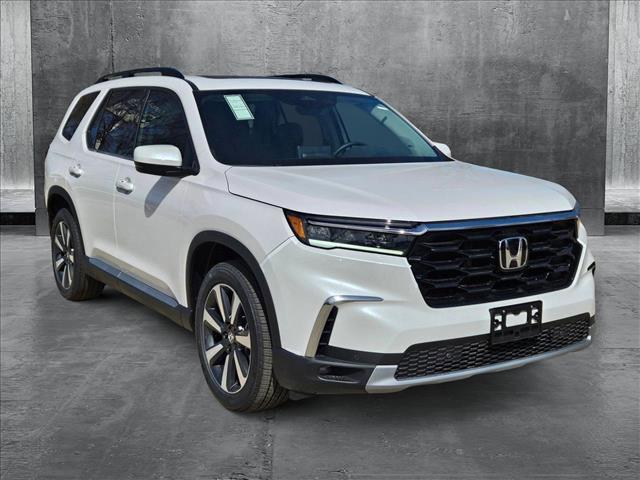 new 2025 Honda Pilot car, priced at $49,285