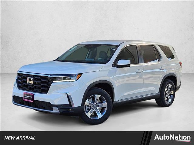 new 2025 Honda Pilot car, priced at $43,372