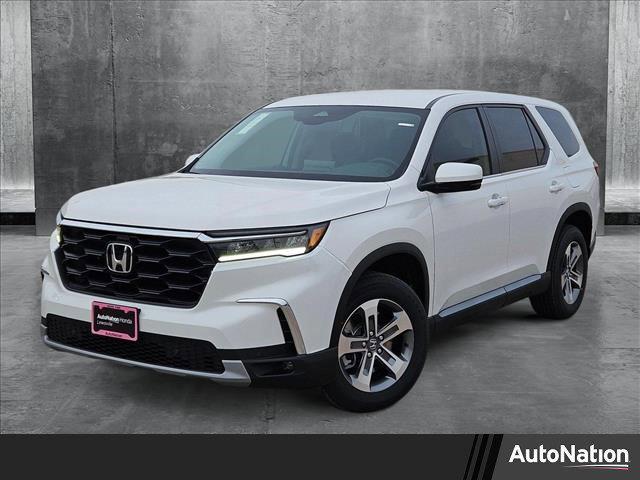 new 2025 Honda Pilot car, priced at $45,421
