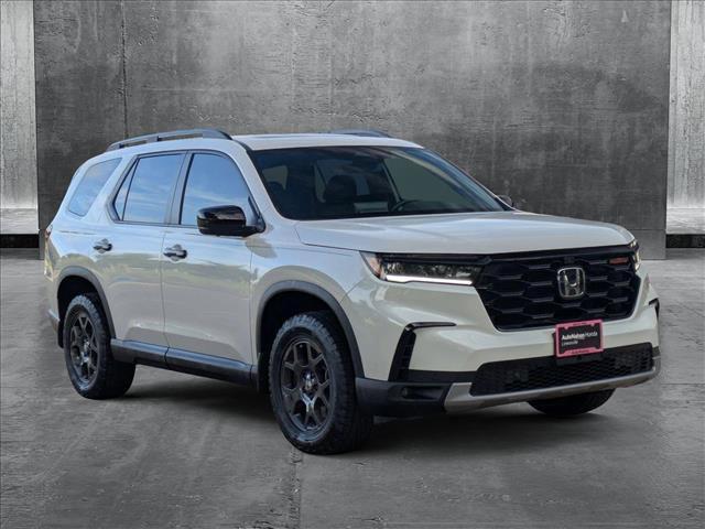 used 2023 Honda Pilot car, priced at $42,998