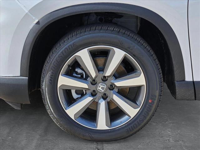 new 2025 Honda Pilot car, priced at $42,725