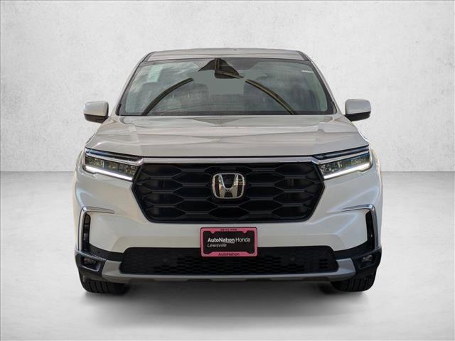 new 2025 Honda Pilot car, priced at $42,825