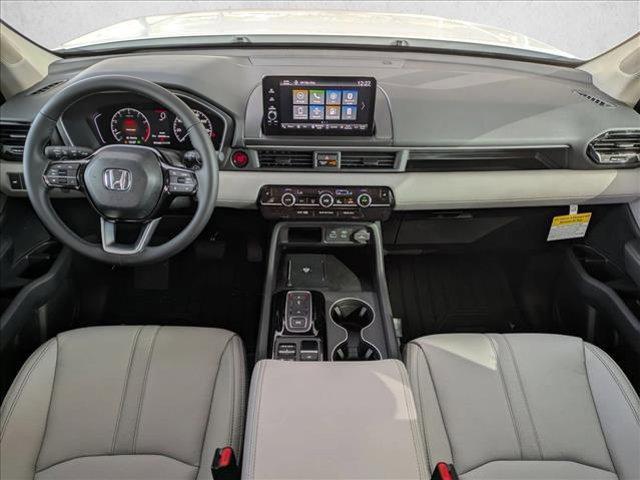 new 2025 Honda Pilot car, priced at $42,825