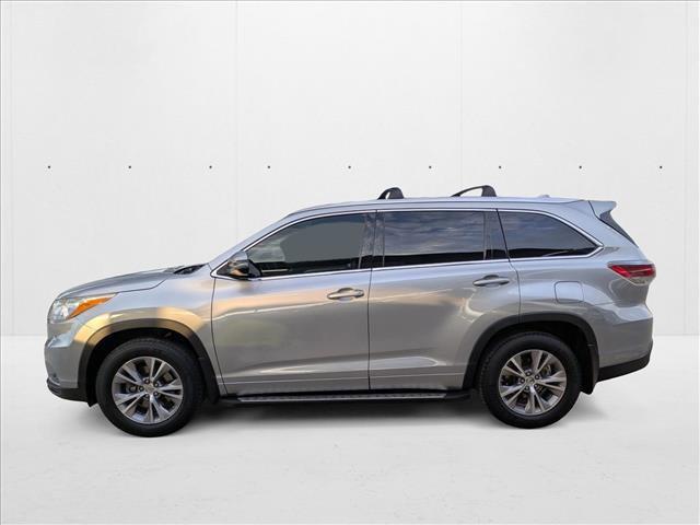 used 2015 Toyota Highlander car, priced at $15,998