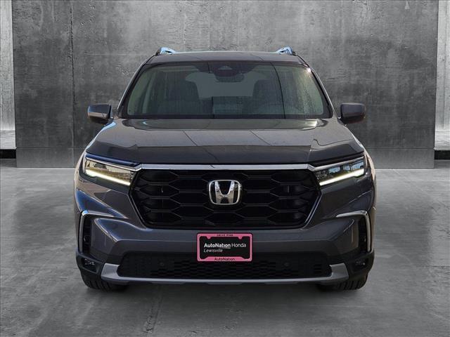 new 2025 Honda Pilot car, priced at $48,002