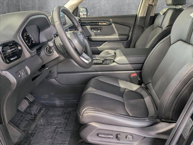 new 2025 Honda Pilot car, priced at $48,794