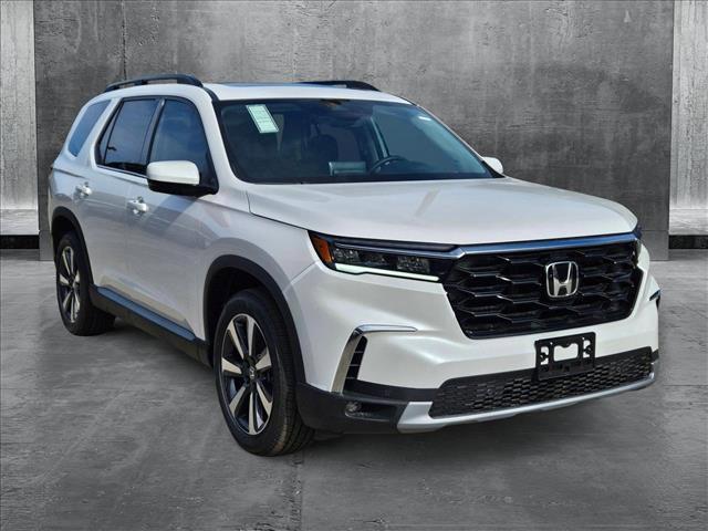 new 2025 Honda Pilot car, priced at $42,725