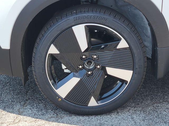 new 2025 Nissan Kicks car, priced at $31,274