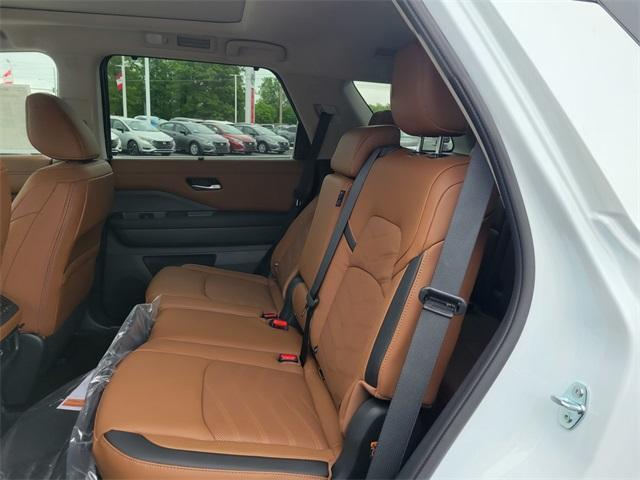 new 2025 Nissan Pathfinder car, priced at $53,935