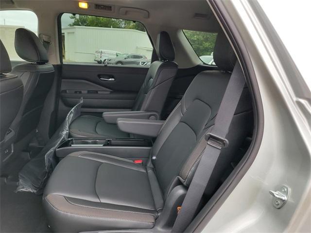 new 2025 Nissan Pathfinder car, priced at $48,039