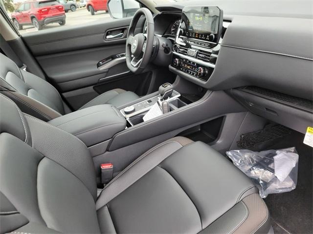 new 2025 Nissan Pathfinder car, priced at $48,039