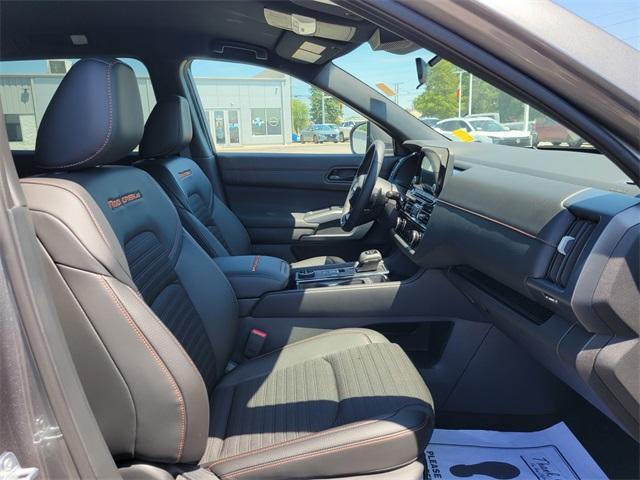 new 2025 Nissan Pathfinder car, priced at $44,678
