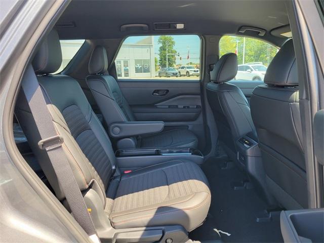new 2025 Nissan Pathfinder car, priced at $44,678