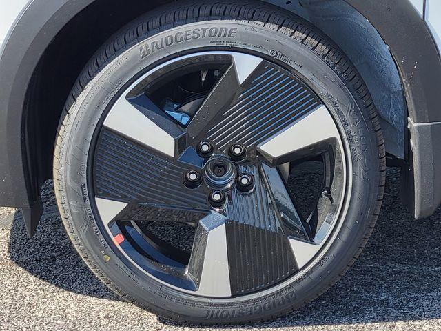 new 2025 Nissan Kicks car, priced at $29,459