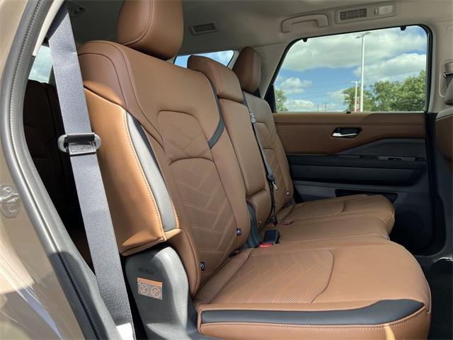 new 2024 Nissan Pathfinder car, priced at $53,484