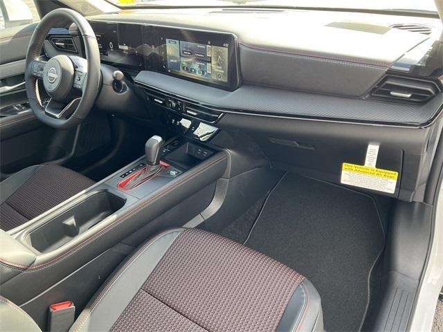 new 2025 Nissan Kicks car, priced at $29,935