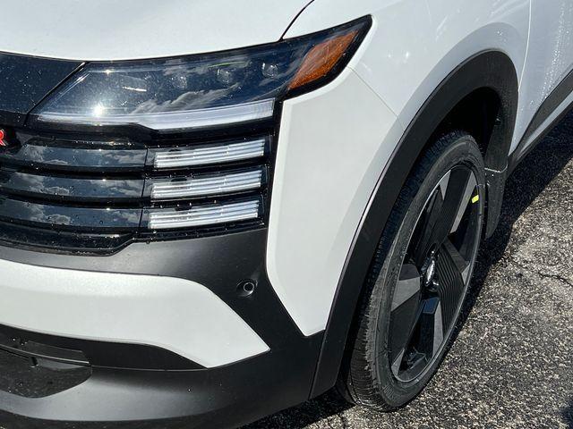 new 2025 Nissan Kicks car, priced at $29,216