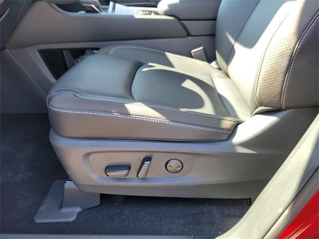 new 2025 Nissan Pathfinder car, priced at $45,988