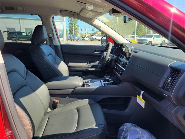 new 2025 Nissan Pathfinder car, priced at $45,988