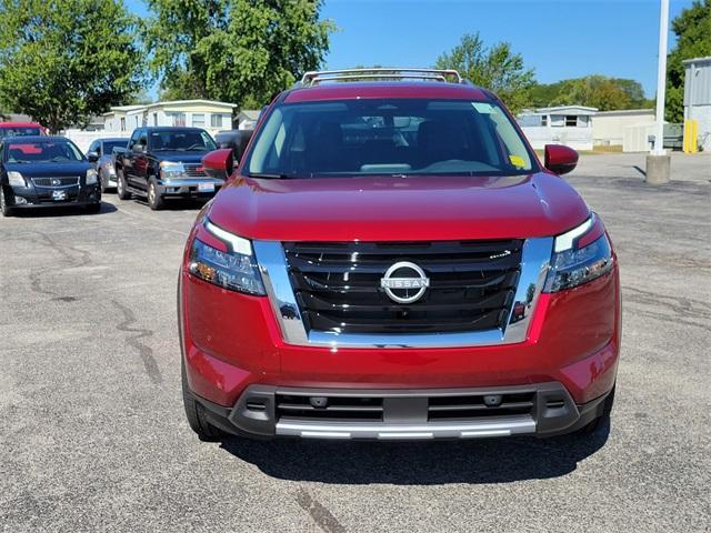 new 2025 Nissan Pathfinder car, priced at $45,988