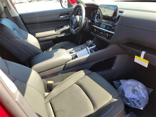 new 2025 Nissan Pathfinder car, priced at $45,988