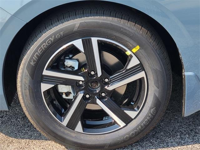 new 2025 Nissan Sentra car, priced at $24,397