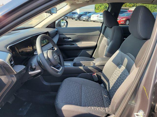 new 2025 Nissan Kicks car, priced at $28,608