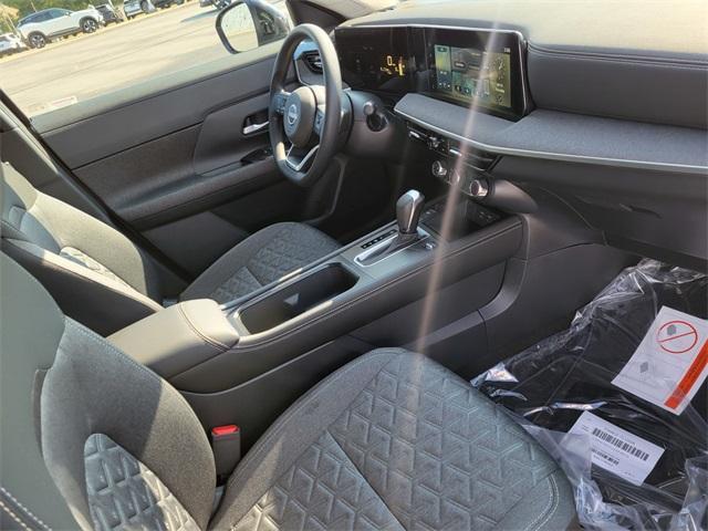 new 2025 Nissan Kicks car, priced at $29,375