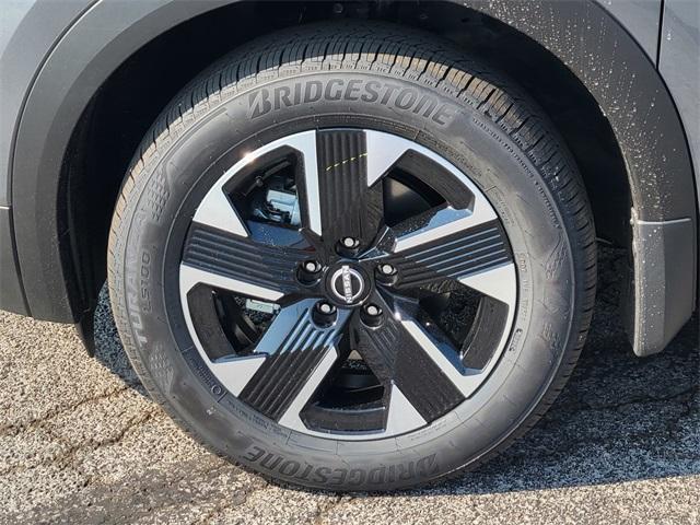 new 2025 Nissan Kicks car, priced at $29,375