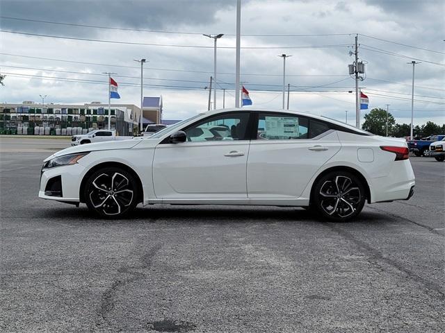 new 2024 Nissan Altima car, priced at $32,777