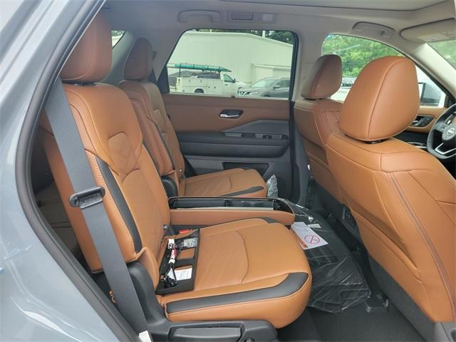 new 2025 Nissan Pathfinder car, priced at $54,485