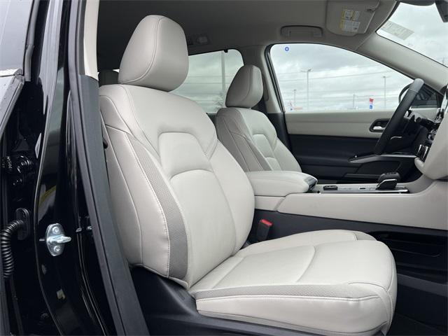 new 2025 Nissan Pathfinder car, priced at $47,735
