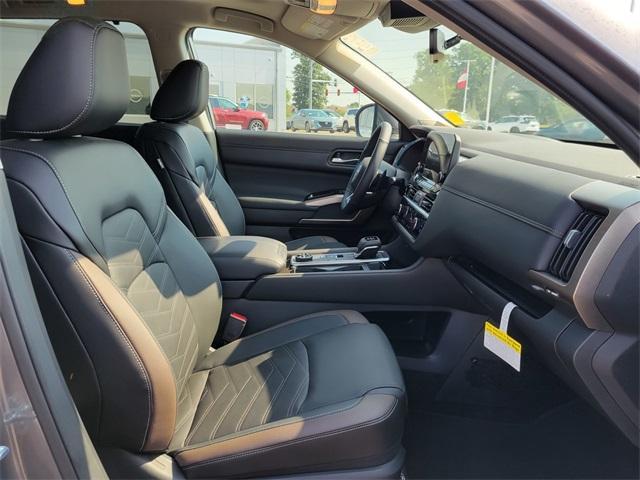 new 2025 Nissan Pathfinder car, priced at $52,345