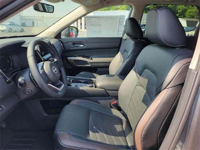 new 2025 Nissan Pathfinder car, priced at $52,345