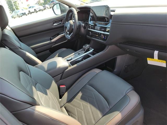 new 2025 Nissan Pathfinder car, priced at $52,345