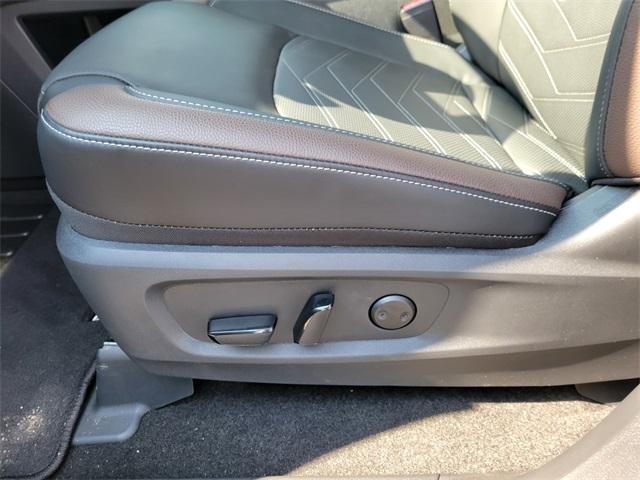 new 2025 Nissan Pathfinder car, priced at $52,345