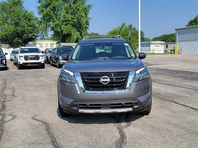 new 2025 Nissan Pathfinder car, priced at $52,345