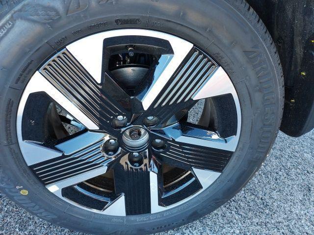 new 2026 Nissan Kicks car, priced at $28,075