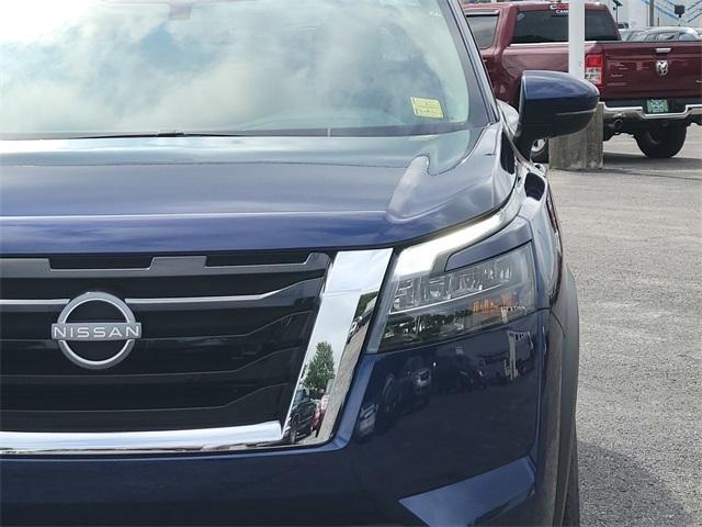 new 2025 Nissan Pathfinder car, priced at $45,775