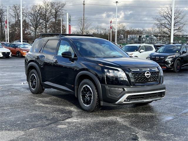 new 2024 Nissan Pathfinder car, priced at $45,377