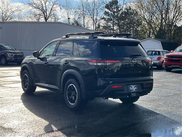 new 2024 Nissan Pathfinder car, priced at $45,377