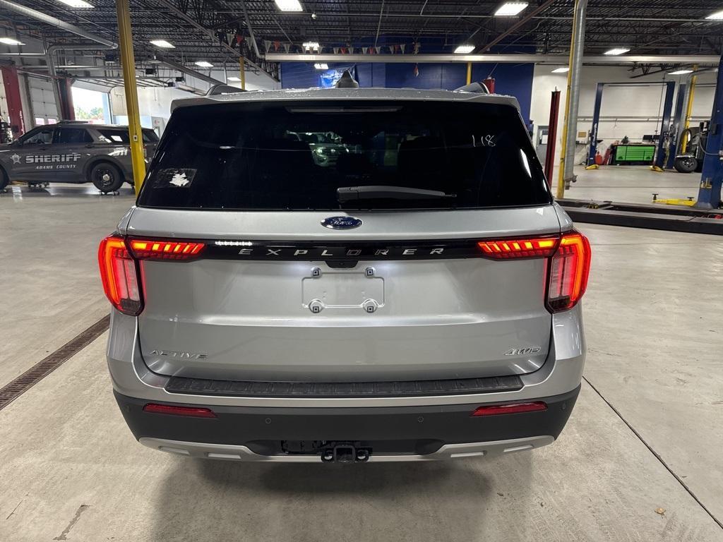 new 2025 Ford Explorer car, priced at $48,265