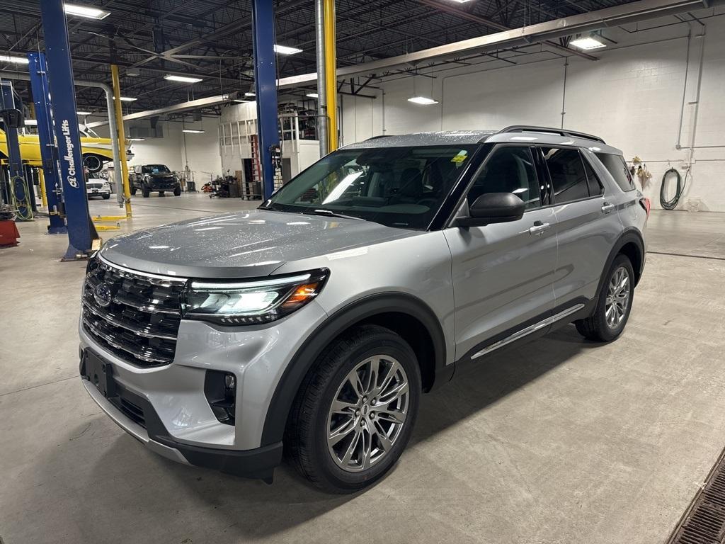 new 2025 Ford Explorer car, priced at $48,265