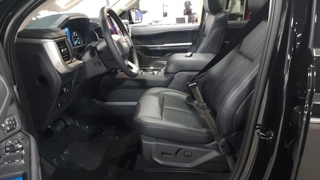 new 2024 Ford Expedition Max car, priced at $75,110