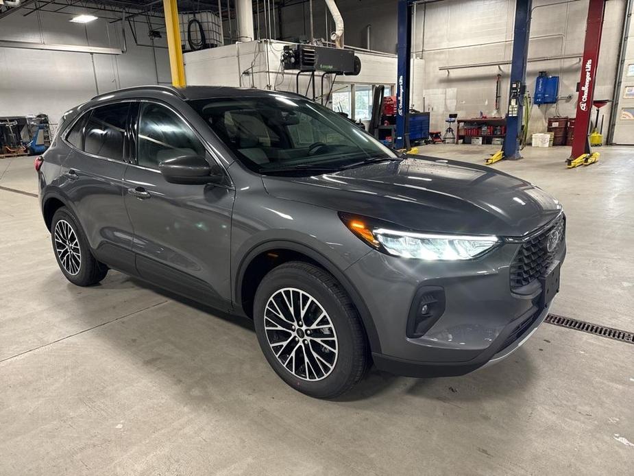 new 2025 Ford Escape car, priced at $39,895