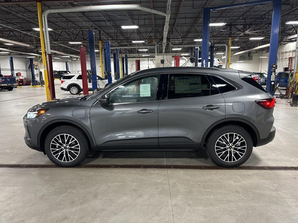 new 2025 Ford Escape car, priced at $39,895