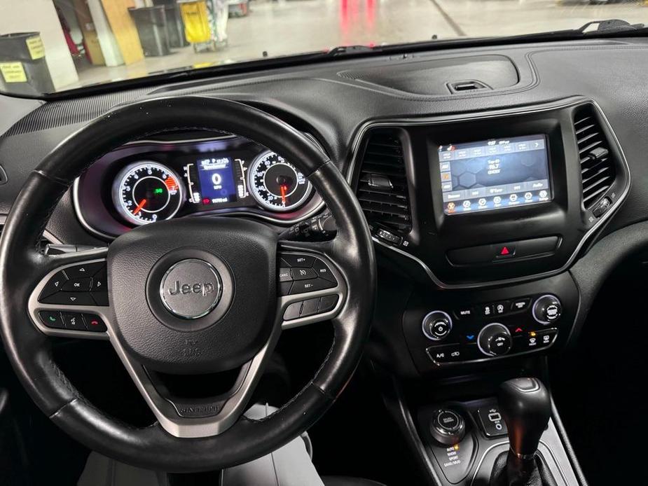 used 2019 Jeep Cherokee car, priced at $16,263