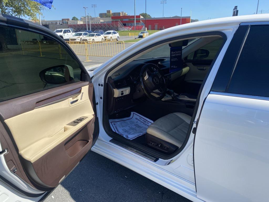 used 2016 Lexus ES 350 car, priced at $15,263