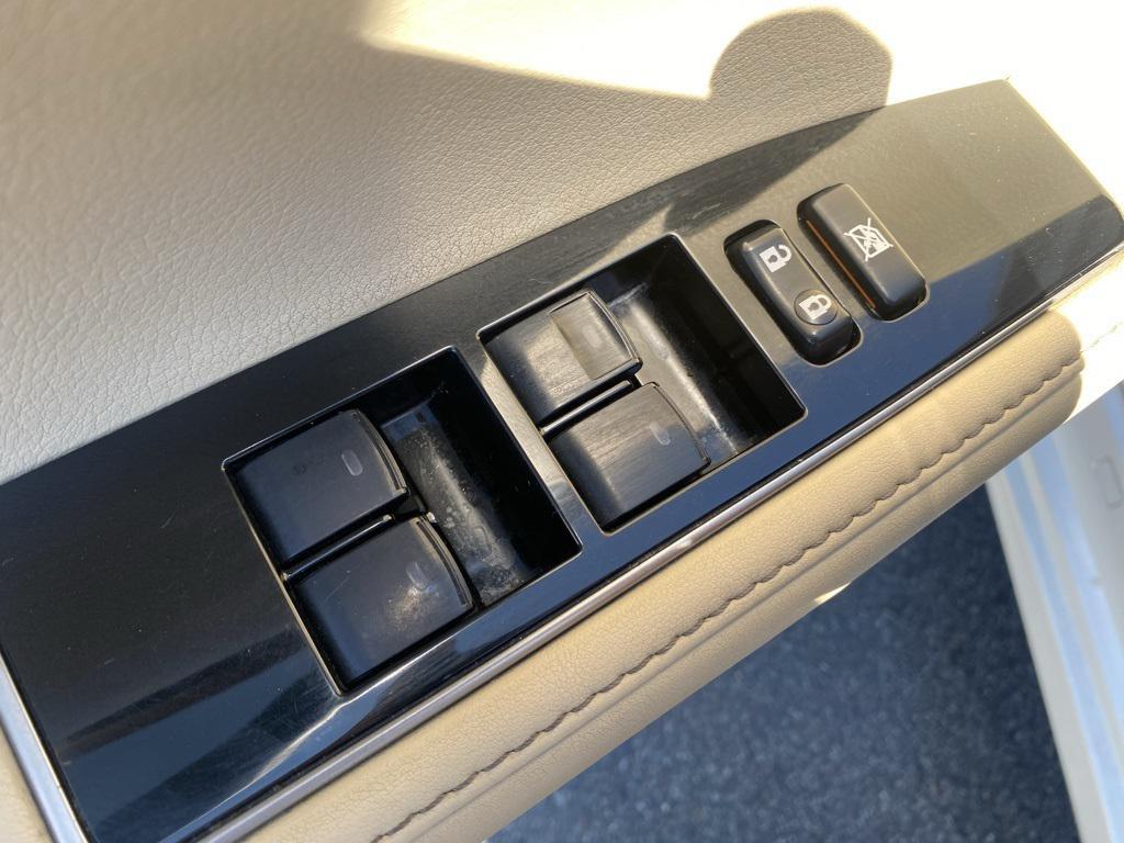 used 2016 Lexus ES 350 car, priced at $15,263